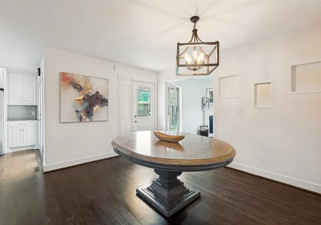 Photo 4 of Sale Pending at 3581 Woodleigh Dr, Dallas, TX 75229 | MLS# 21245971 | Listing updated on 2026-09-11