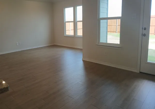 Photo 4 of Single family home for sale at 335 Whispering Pine Dr, Royse City, TX 75189 | MLS# 21250433 | Listing updated on 2026-10-02