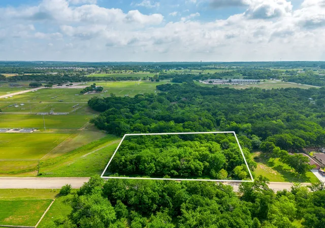 Photo 1 of Land for sale at 1193 S Brazos Ave, Cleburne, TX 76031 | MLS# 21250411 | Listing updated on 2026-09-09