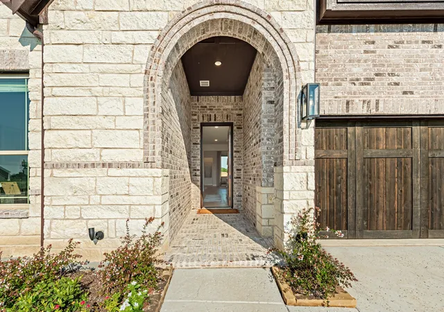 Photo 2 of Single family home for sale at 5709 Cypresswood Ln, Mc Kinney, TX 75071 | MLS# 21246314 | Listing updated on 2026-09-08