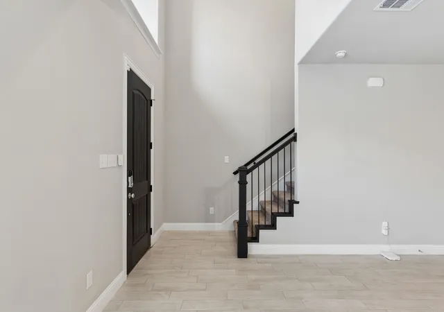 Photo 2 of Townhouse for sale at 911 Ponds Edge Ln, Euless, TX 76040 | MLS# 21236843 | Listing updated on 2026-09-09
