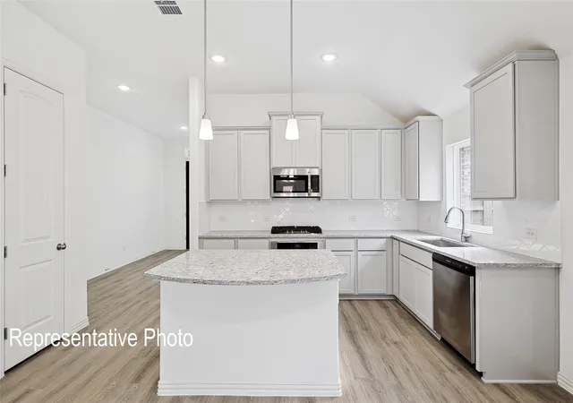 Photo 3 of Sale Pending at 4372 Biddle St, Midlothian, TX 76065 | MLS# 21250576 | Listing updated on 2026-07-31