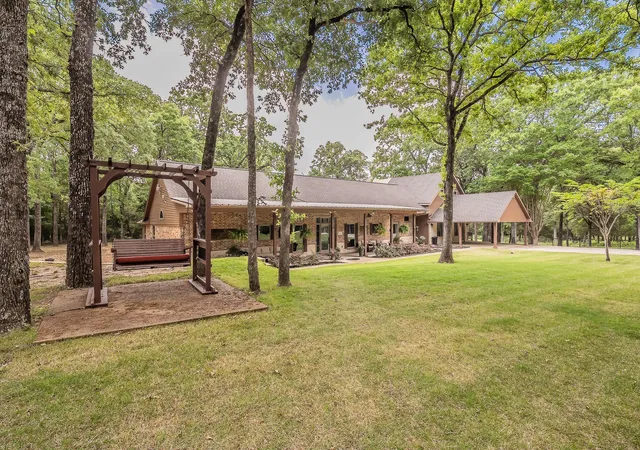 Photo 1 of Single family home for sale at 10248 N Poetry Ln, Terrell, TX 75160 | MLS# 21250629 | Listing updated on 2026-10-05