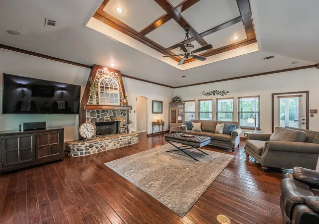 Photo 4 of Single family home for sale at 10248 N Poetry Ln, Terrell, TX 75160 | MLS# 21250629 | Listing updated on 2026-10-05