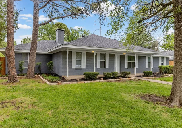 Photo 3 of Single family home for sale at 6307 Villa Fontana St, Greenville, TX 75402 | MLS# 21250773 | Listing updated on 2026-09-13