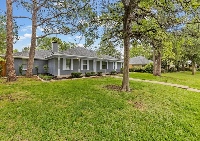 Photo 3 of Single family home for sale at 6307 Villa Fontana St, Greenville, TX 75402 | MLS# 21250773 | Listing updated on 2026-09-13
