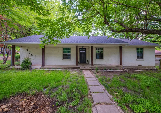 Single family home for sale at 5708 Flamingo Ct, Rowlett, TX 75089 | MLS# 21250851