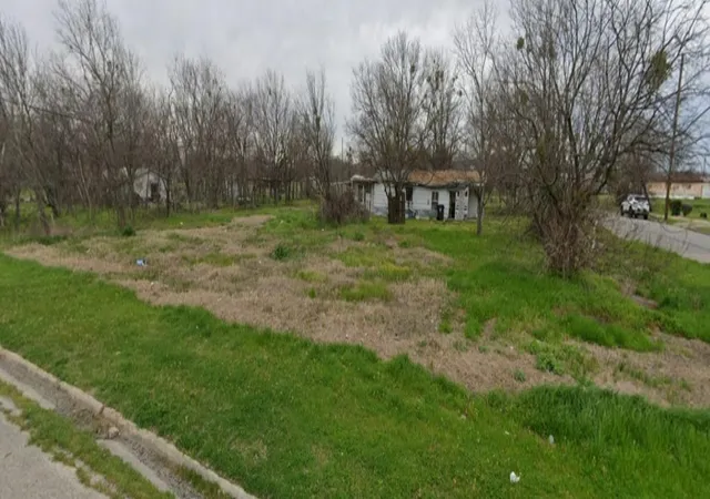 Photo 1 of Land for sale at 802 E 12th Ave, Corsicana, TX 75110 | MLS# 21250881 | Listing updated on 2026-09-11