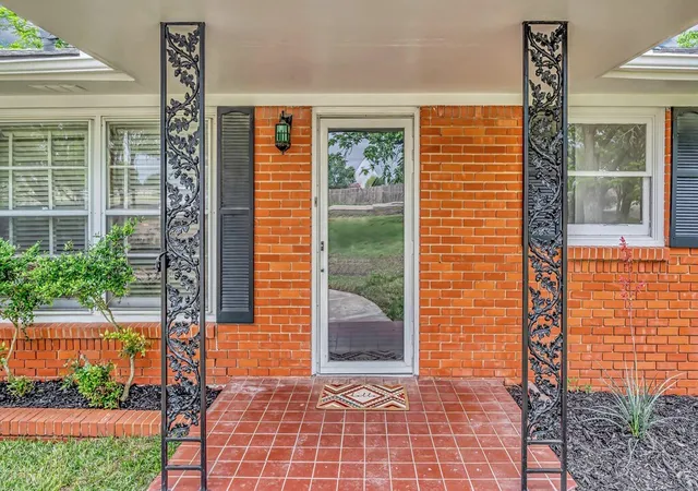 Photo 3 of Single family home for sale at 311 E Newland, Robinson, TX 76706 | MLS# 21249780 | Listing updated on 2026-09-10