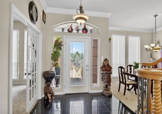 Photo 3 of Single family home for sale at 2416 Park Run Dr, Arlington, TX 76016 | MLS# 21250720 | Listing updated on 2026-09-11