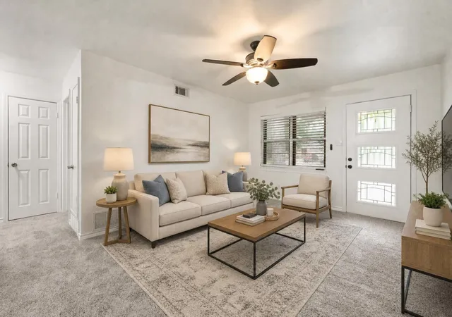 Photo 3 of Sale Pending at 1710 Western Park Dr, Dallas, TX 75211 | MLS# 21250892 | Listing updated on 2026-09-30