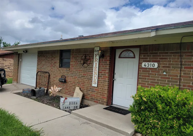 Photo 2 of Single family home for sale at 4310 Brookdale Dr, Brownwood, TX 76801 | MLS# 21251511 | Listing updated on 2026-09-15