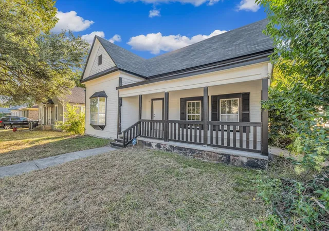 Photo 1 of Single family home for sale at 2524 Mcferrin Ave, Waco, TX 76708 | MLS# 21251590 | Listing updated on 2026-09-18