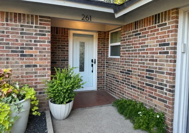 Photo 1 of Single family home for sale at 261 Timberlake Dr, Azle, TX 76020 | MLS# 21247918 | Listing updated on 2026-09-21