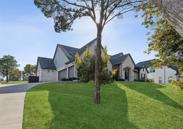 Photo 2 of Single family home for sale at 4594 Lake Breeze Dr, Mc Kinney, TX 75071 | MLS# 21248521 | Listing updated on 2026-09-10