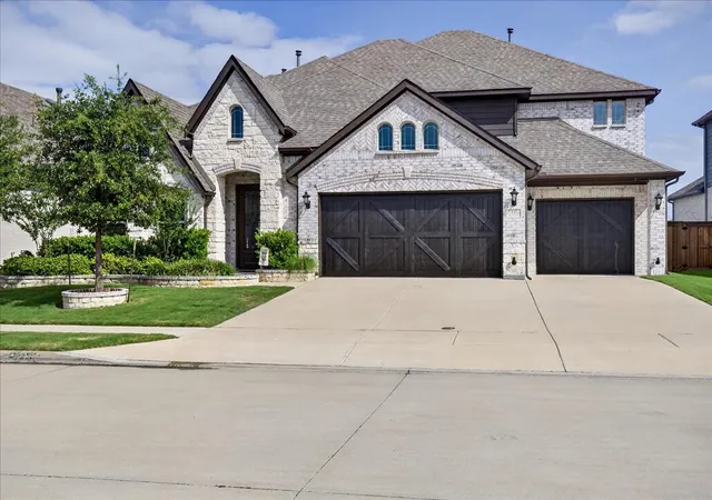 Photo 1 of Sale Pending at 2106 Devonblue Dr, Forney, TX 75126 | MLS# 21239218 | Listing updated on 2026-10-07