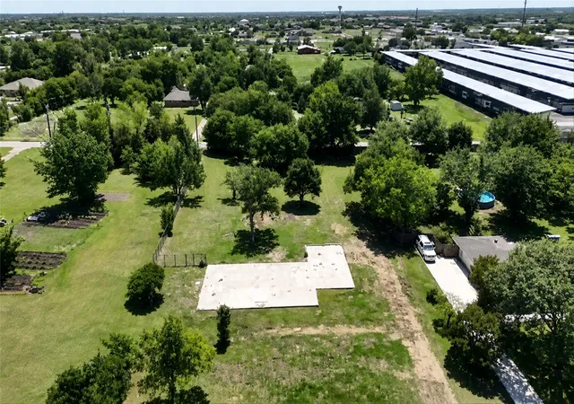 Photo 2 of Sale Pending at 870 Meadowbrook Dr, Wylie, TX 75098 | MLS# 21252710 | Listing updated on 2026-08-02