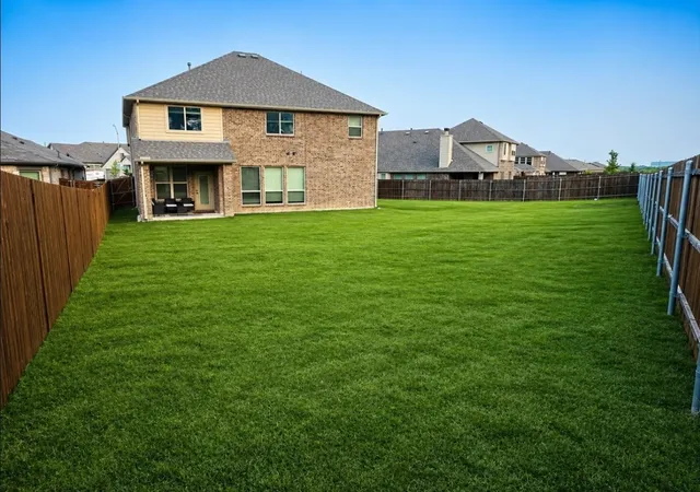 Photo 3 of Single family home for sale at 9121 Desert Flora Dr, Fort Worth, TX 76131 | MLS# 21252861 | Listing updated on 2026-09-10