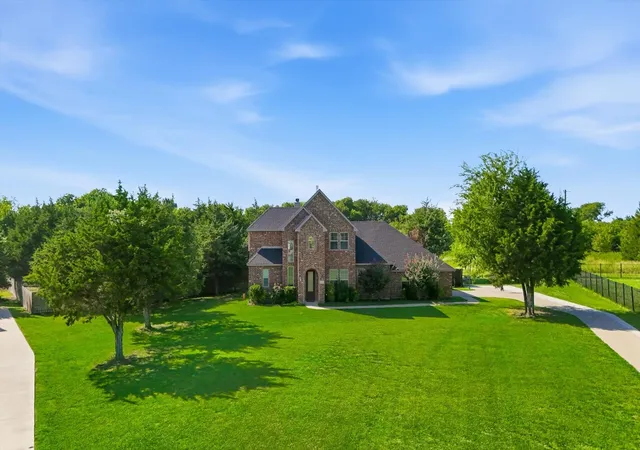 Photo 1 of Single family home for sale at 160 Kelly Dr, Waxahachie, TX 75167 | MLS# 21252953 | Listing updated on 2026-09-12