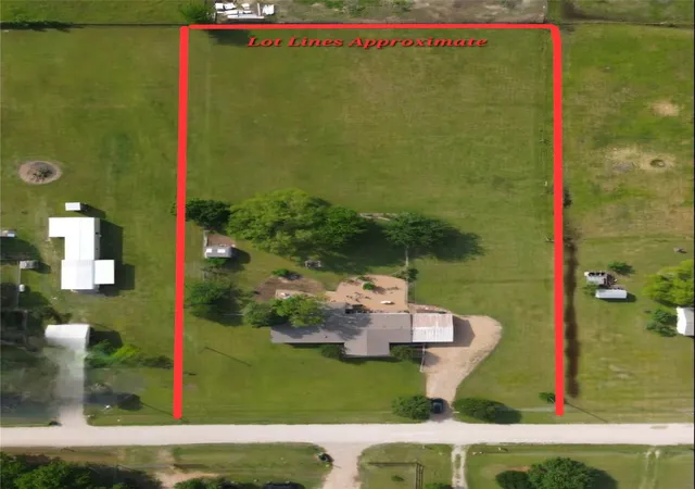 Photo 2 of Manufactured home for sale at 1655 Smith Cir, Seagoville, TX 75159 | MLS# 21253197 | Listing updated on 2026-09-10