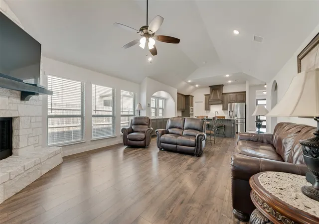 Photo 3 of Single family home for sale at 605 Dusty Glen Trl, Midlothian, TX 76065 | MLS# 21253223 | Listing updated on 2026-09-13
