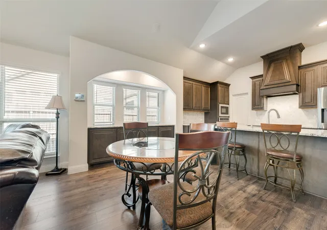 Photo 4 of Single family home for sale at 605 Dusty Glen Trl, Midlothian, TX 76065 | MLS# 21253223 | Listing updated on 2026-09-13