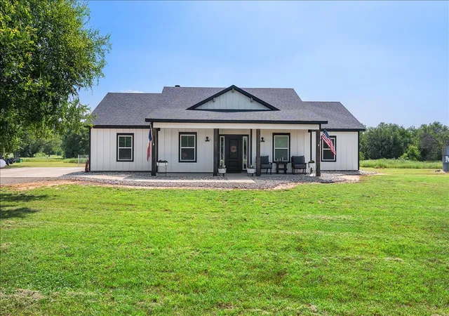 Photo 3 of Single family home for sale at 932 Fm 3137, Palo Pinto, TX 76484 | MLS# 21251434 | Listing updated on 2026-09-10