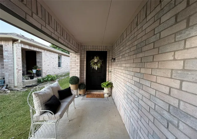 Photo 3 of Single family home for sale at 1632 Crown Point Dr, Frisco, TX 75036 | MLS# 21253335 | Listing updated on 2026-09-10