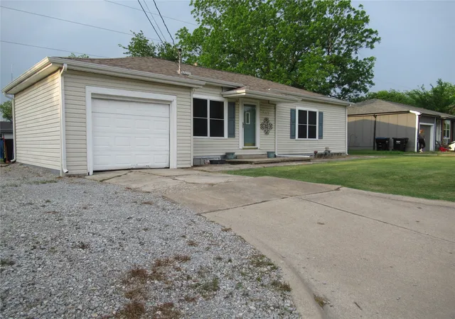 Photo 2 of Single family home for sale at 2213 Greenville St, Caddo Mills, TX 75135 | MLS# 21251783 | Listing updated on 2026-09-07