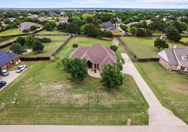 Photo 3 of Single family home for sale at 3231 Baylor Blvd, Midlothian, TX 76065 | MLS# 21252938 | Listing updated on 2026-10-05
