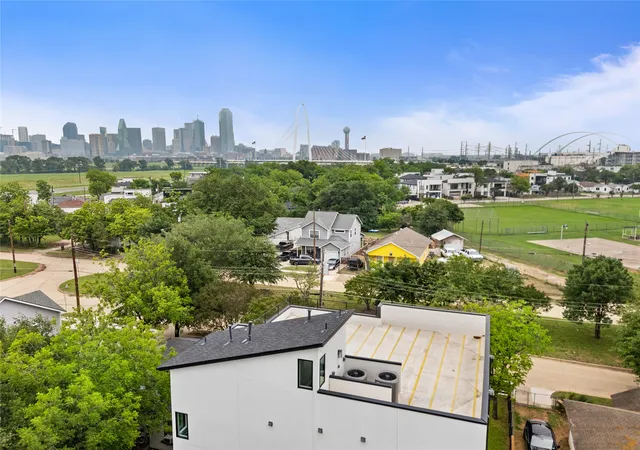 Photo 3 of Single family home for sale at 3321 Coronet Blvd, Dallas, TX 75212 | MLS# 21251131 | Listing updated on 2026-10-03