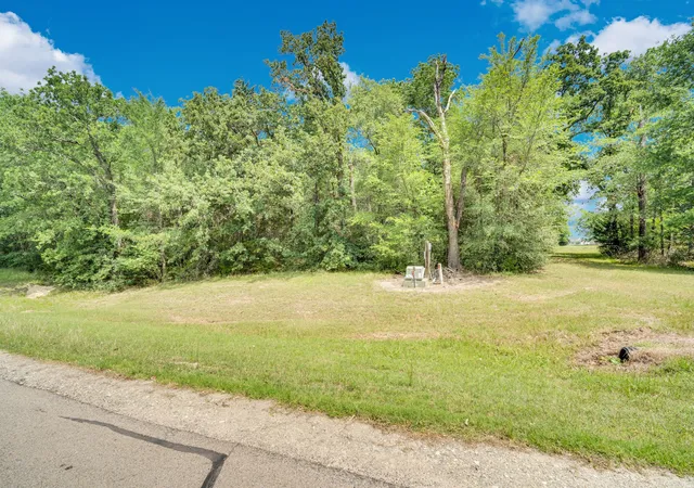 Photo 2 of Land for sale at Lot 109 Waters Edge Dr, Corsicana, TX 75109 | MLS# 21245556 | Listing updated on 2026-09-14