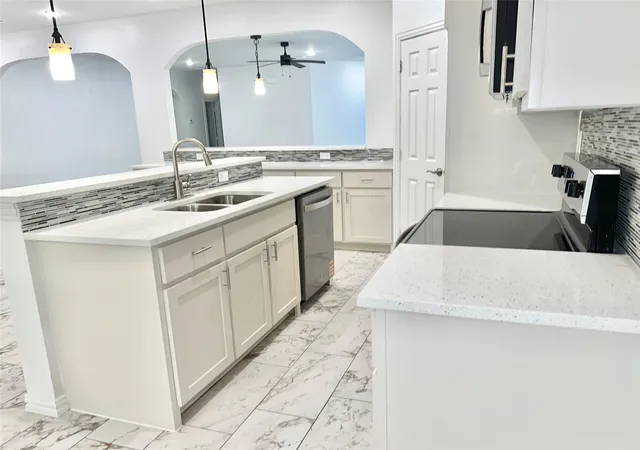 Photo 4 of Single family home for sale at 2811 Silkwood St, Dallas, TX 75215 | MLS# 21253500 | Listing updated on 2026-09-19