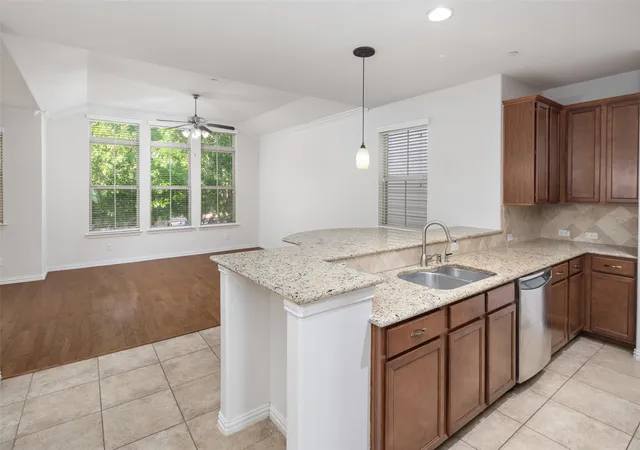 Photo 4 of Townhouse for sale at 1619 Southwestern Dr, Allen, TX 75013 | MLS# 21248645 | Listing updated on 2026-10-04
