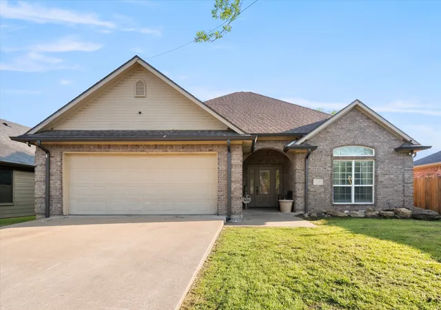 Photo 1 of Single family home for sale at 2629 Fish Tank Rd, Corsicana, TX 75110 | MLS# 21242655 | Listing updated on 2026-09-14