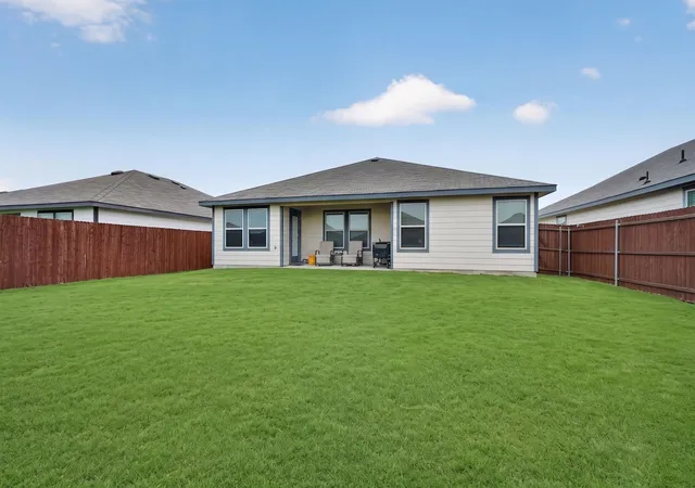Photo 2 of Single family home for sale at 166 Vitex Dr, Royse City, TX 75189 | MLS# 21254230 | Listing updated on 2026-10-05