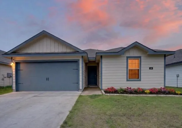 Photo 2 of Single family home for sale at 166 Vitex Dr, Royse City, TX 75189 | MLS# 21254230 | Listing updated on 2026-08-02