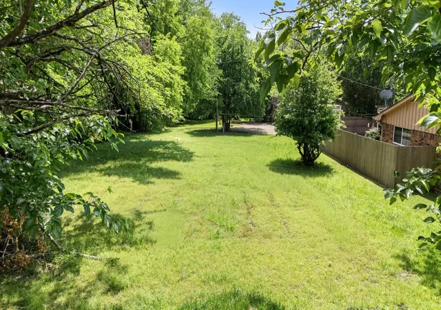 Photo 1 of Land for sale at 602 Wes Michael Rd, Bonham, TX 75418 | MLS# 21252556 | Listing updated on 2026-09-15