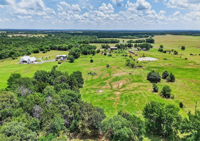 Photo 3 of Manufactured home for sale at 2869 Ranch Rd, Whitesboro, TX 76273 | MLS# 21254269 | Listing updated on 2026-09-10