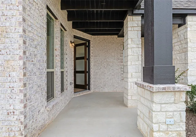 Photo 3 of Single family home for sale at 1052 Pineview Ln, Crowley, TX 76036 | MLS# 21254863 | Listing updated on 2026-08-02