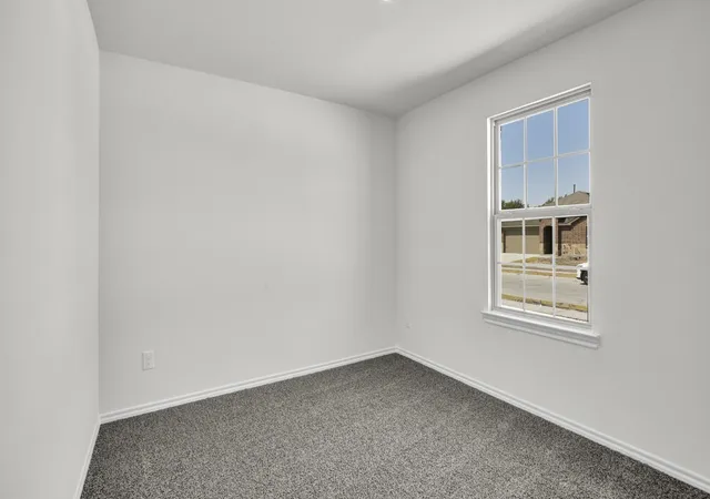 Photo 3 of Sale Pending at 200 Bandit Trl, Terrell, TX 75160 | MLS# 21254858 | Listing updated on 2026-09-21