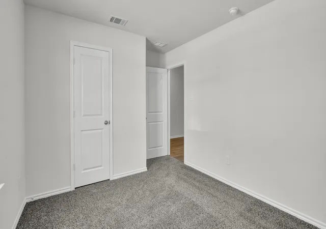 Photo 4 of Sale Pending at 200 Bandit Trl, Terrell, TX 75160 | MLS# 21254858 | Listing updated on 2026-09-21