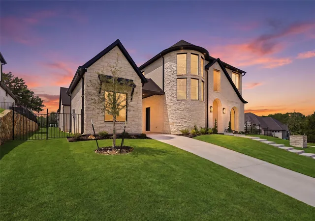 Photo 3 of Single family home for sale at 145 Sawgrass Dr, Rockwall, TX 75032 | MLS# 21254792 | Listing updated on 2026-09-20