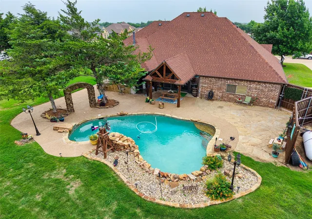 Photo 1 of Single family home for sale at 1561 Saint Andrews Dr, Red Oak, TX 75154 | MLS# 21253987 | Listing updated on 2026-09-08