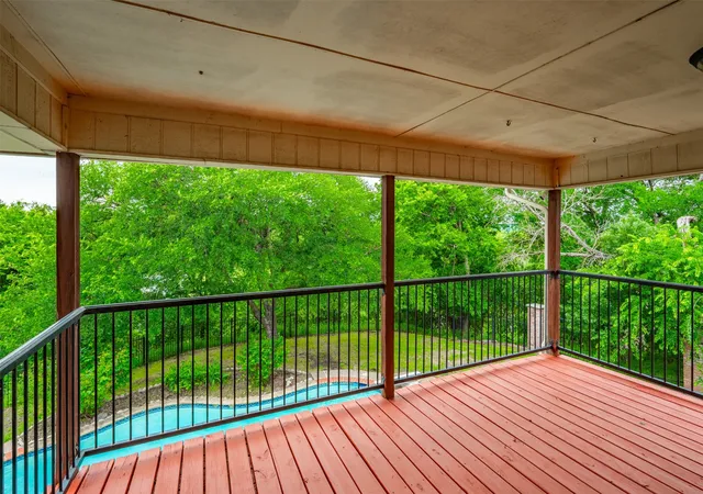 Photo 1 of Single family home for sale at 137 Lakeview Dr, Aledo, TX 76008 | MLS# 21253770 | Listing updated on 2026-09-30