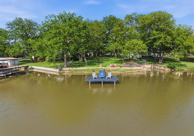 Photo 2 of Single family home for sale at 5106 Gibson Ct, Granbury, TX 76049 | MLS# 21233281 | Listing updated on 2026-09-12