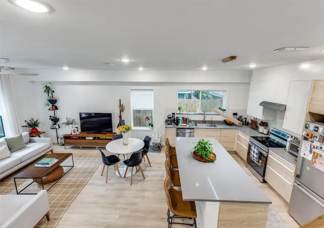 Photo 3 of Single family home for sale at 3308 Houston St, Greenville, TX 75401 | MLS# 21253461 | Listing updated on 2026-09-11