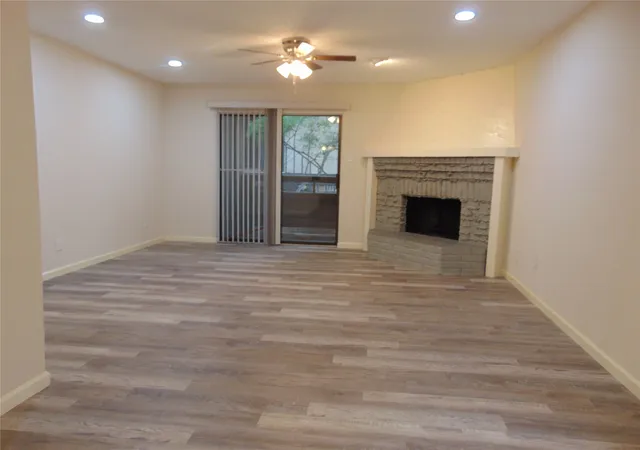 Listing Photo 5 - Condo for sale in building located at 4800 Northway Dr, Dallas, TX 75206 - Unit #2A