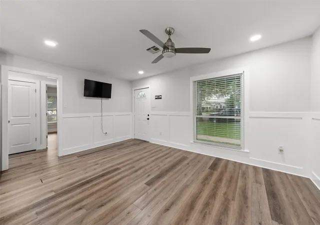 Photo 3 of Single family home for sale at 1616 Shelburne St, Waco, TX 76711 | MLS# 21255695 | Listing updated on 2026-09-14