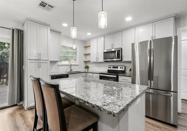Photo 4 of Single family home for sale at 1616 Shelburne St, Waco, TX 76711 | MLS# 21255695 | Listing updated on 2026-09-14
